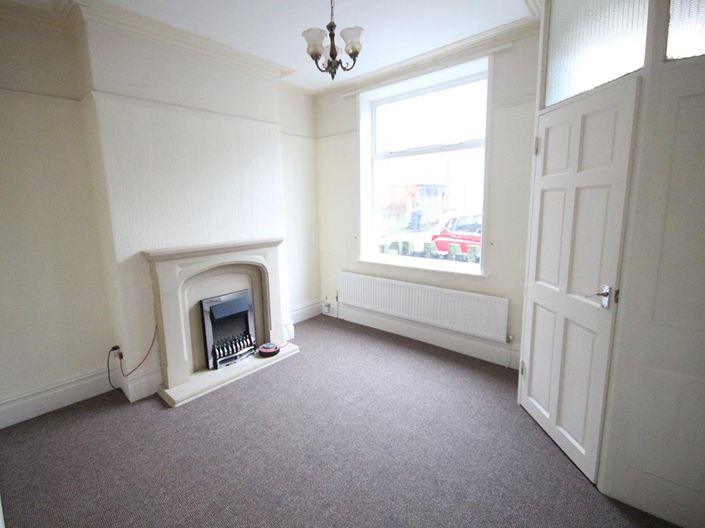 3 bedroom mid terrace house To Let in Colne - IMG_9634.JPG